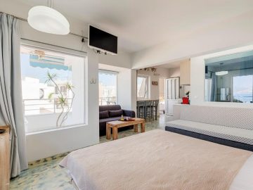 20000 hotels in Greece at the best prices are waiting for you
